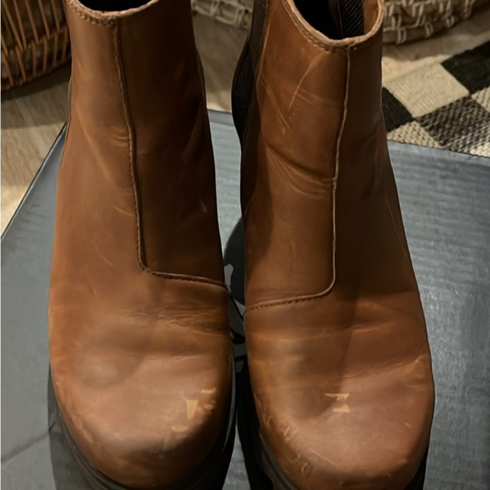 Sorel Chelsea boots